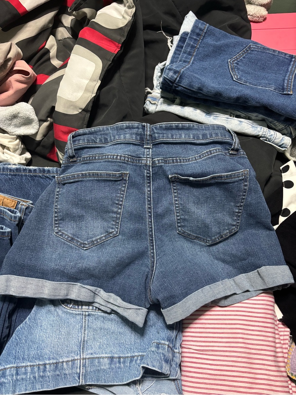 No Boundaries Medium Blue Denim Rolled-Hem Jean Shorts